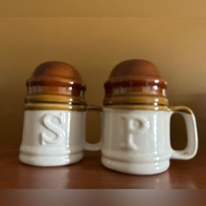 Vintage stoneware salt & pepper shakers / vintage kitchen serveware